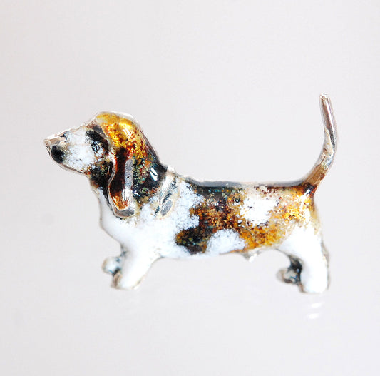 Basset Pin